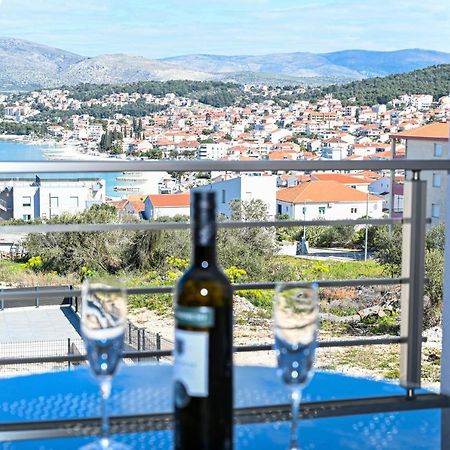Luxury Apartment With Swimming Pool Ana Трогир Экстерьер фото
