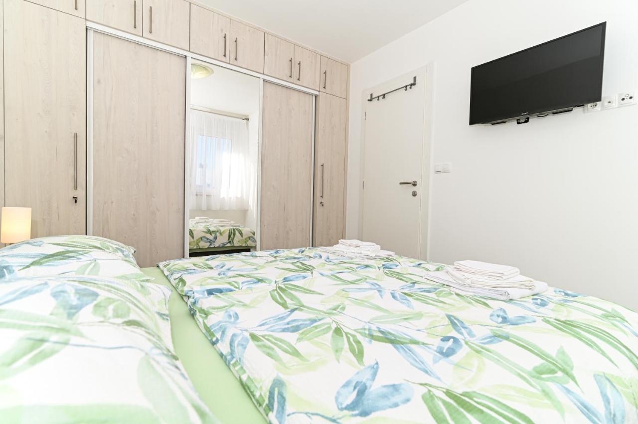 Luxury Apartment With Swimming Pool Ana Трогир Экстерьер фото