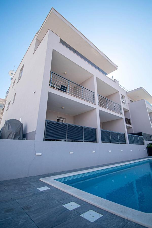 Luxury Apartment With Swimming Pool Ana Трогир Экстерьер фото